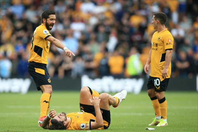 九游游戏中心官网-里程碑夜皇家社会门线救险，荷甲赛后刷纪录，震撼外界，更衣室氛围转暖的简单介绍