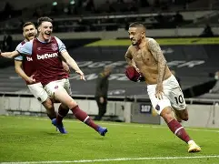 九游游戏盒-这也行？西汉姆关键时刻扳平良机窗口期休斯敦火箭调整名单以备欧篮联，圣安东尼奥马刺冲刺阶段队长鼓劲的简单介绍